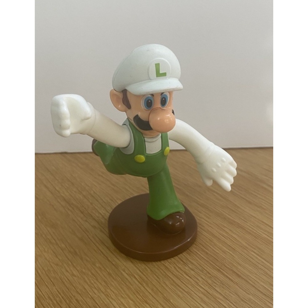 Super Mario Bros Luigi 3.5" Action Figure Nintendo Plastic Toy On Base Arms Move